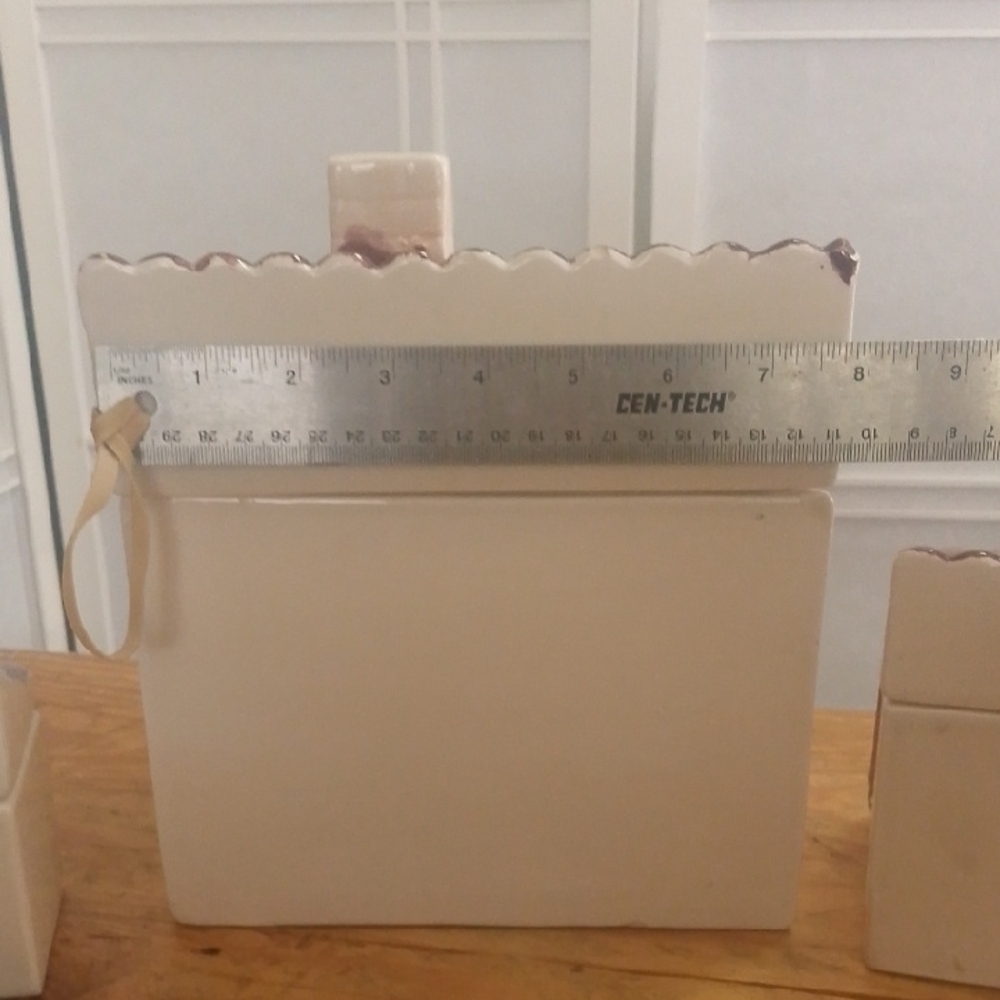 Enesco Ceramic Containers - Picture 8 of 9